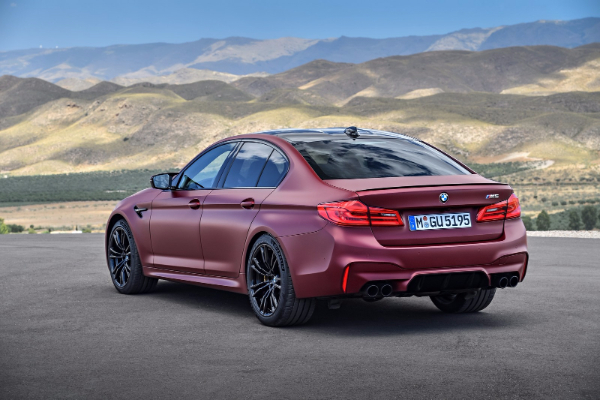 zvanicno-je-predstavljen-novi-bmw-m5