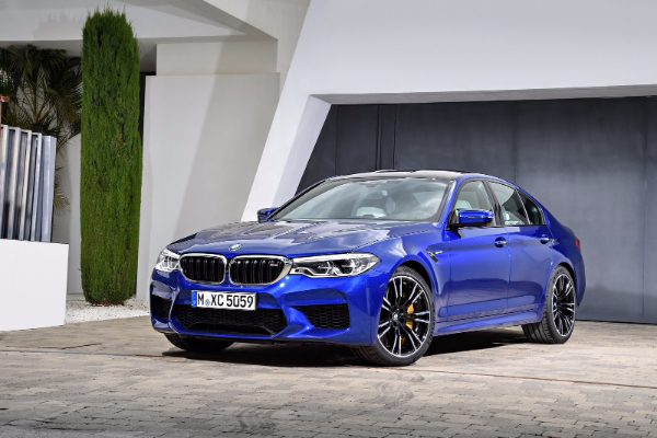 zvanicno-je-predstavljen-novi-bmw-m5