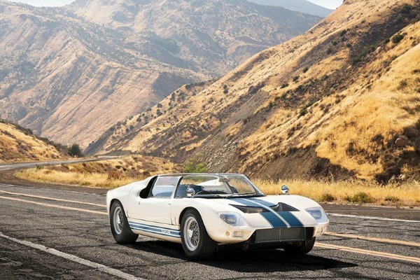 jedini-preziveli-ford-gt40-roadster