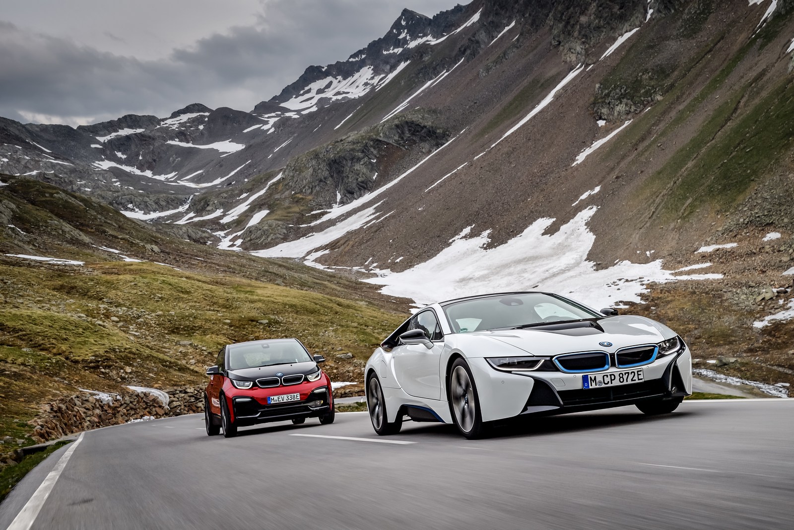 bmw-i3-i-i3s-debituje-sa-novim-motorom-i-sportskim-stilom