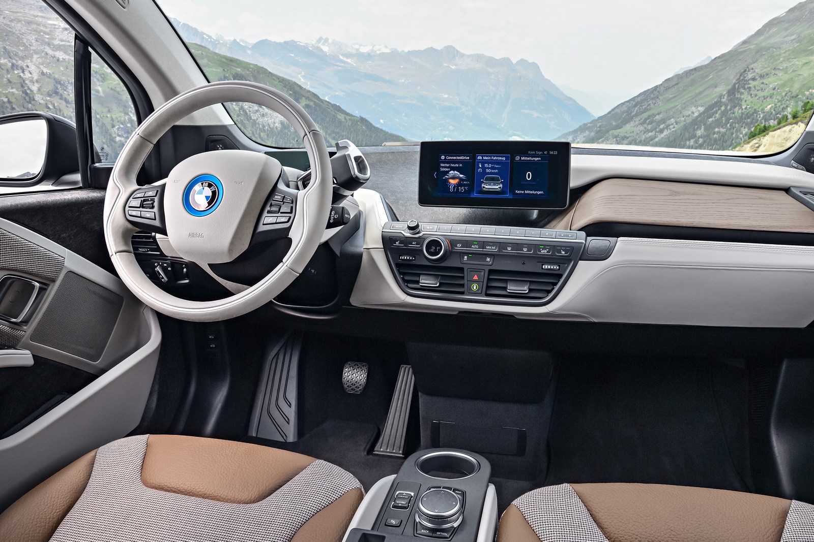 bmw-i3-i-i3s-debituje-sa-novim-motorom-i-sportskim-stilom