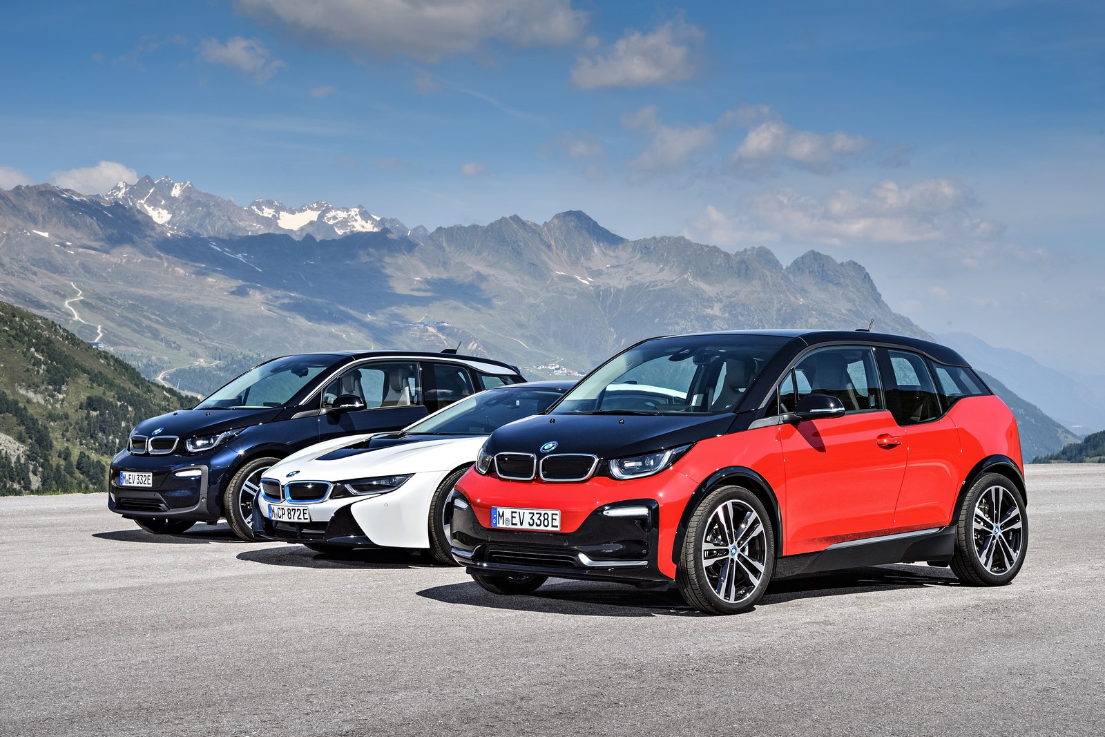 bmw-i3-i-i3s-debituje-sa-novim-motorom-i-sportskim-stilom