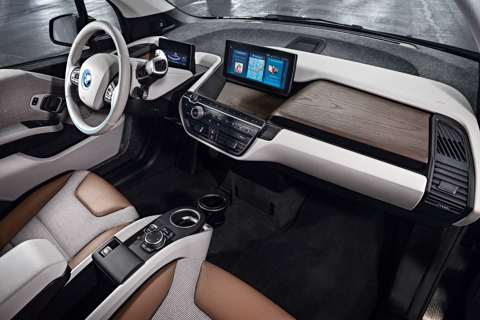 bmw-i3-i-i3s-debituje-sa-novim-motorom-i-sportskim-stilom