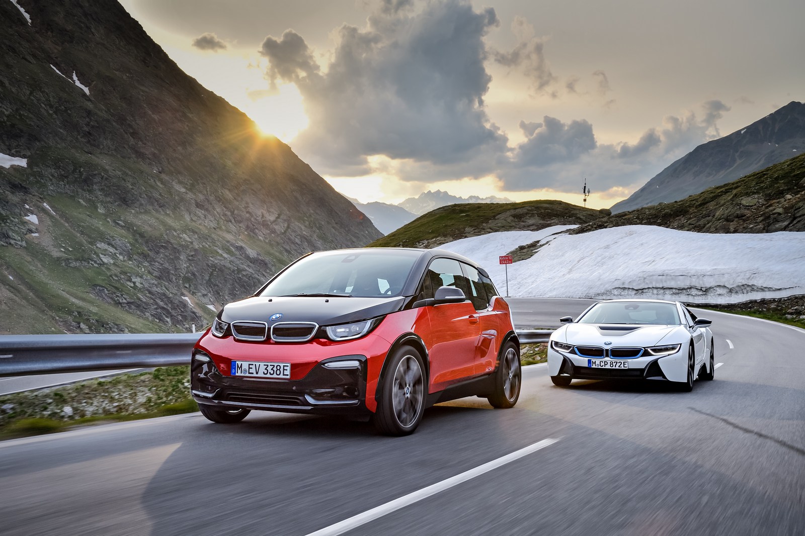 bmw-i3-i-i3s-debituje-sa-novim-motorom-i-sportskim-stilom