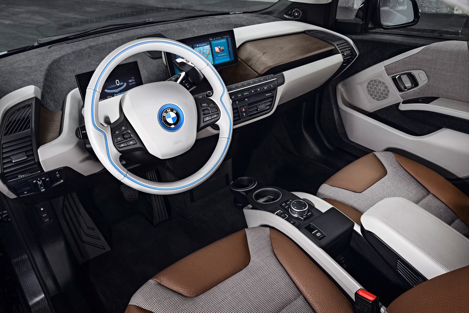 bmw-i3-i-i3s-debituje-sa-novim-motorom-i-sportskim-stilom