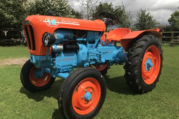 potpuno-restaurirani-lamborghini-traktor-iz-1966