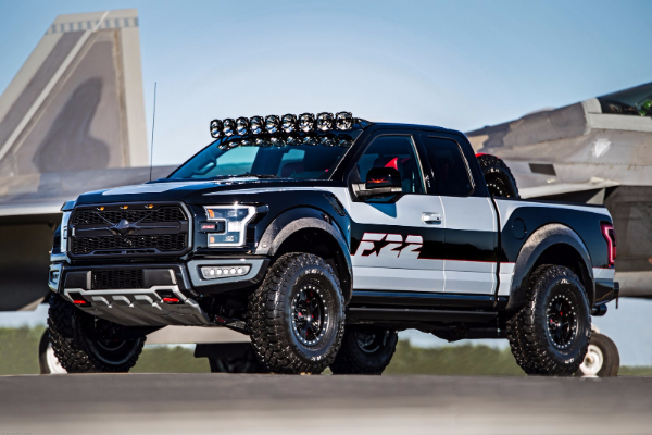 ford-f-22-f-150-raptor-vredan-300000$