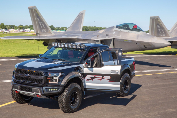 ford-f-22-f-150-raptor-vredan-300000$