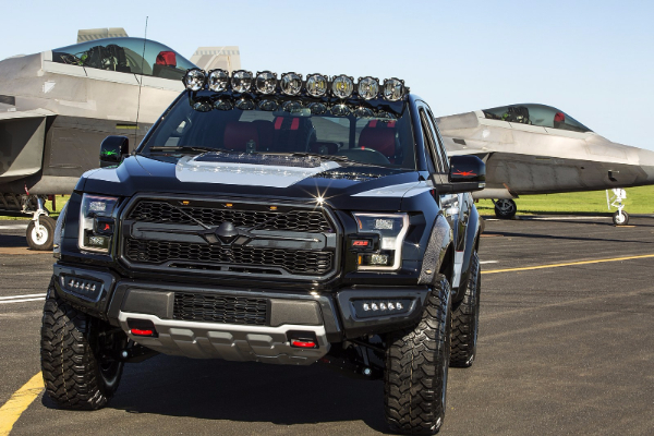 ford-f-22-f-150-raptor-vredan-300000$