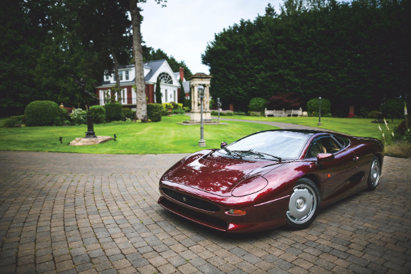 izuzetni-jaguar-xj220