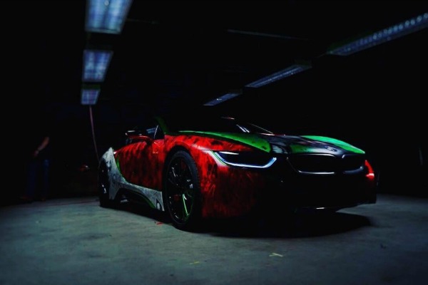 bmw-i8-inspirisan-dzokerom