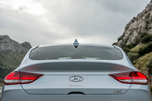 hyundai-i30-fastback-startuje-sa-pohodom-na-evropu