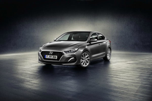 hyundai-i30-fastback-startuje-sa-pohodom-na-evropu