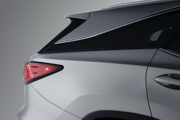 Lexus RXL svim ljubiteljuma RX modela nudi treći red sedišta