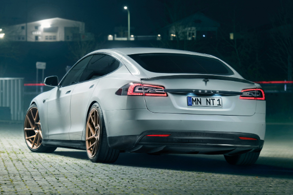 novitec-ima-opasne-planove-za-tesla-model-s-