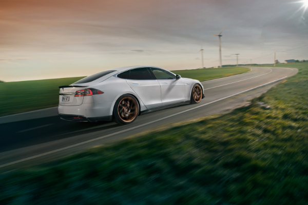 novitec-ima-opasne-planove-za-tesla-model-s-