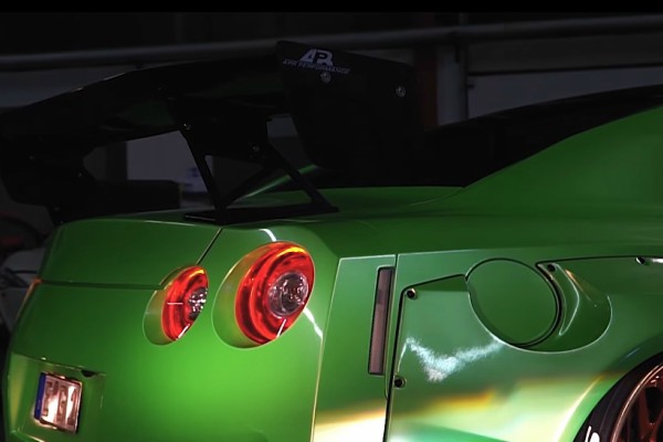 nissan-zvezde-filmova-za-odrasle-predstavljaob-i-pravi-dodatak-fast-and-furious-fransize