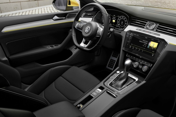 vw-radi-na-arteon-r-modelu-sa-400-ks