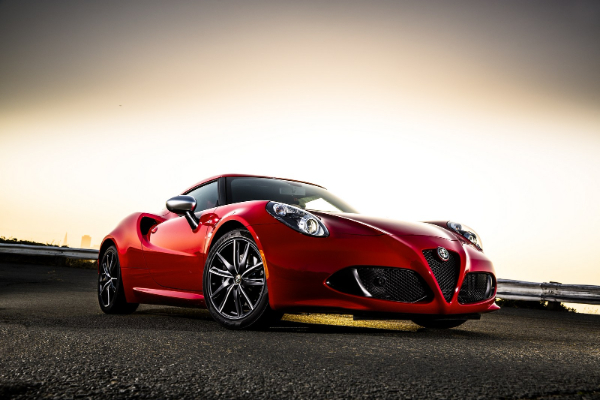 redizajnirani-alfa-romeo-4c-model-stize-sledece-godine