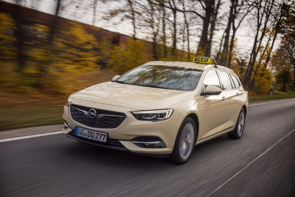 opel-insignia-tourer-izgleda-savrseno-u-taksi-varijanti