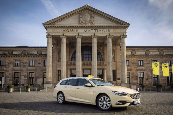 opel-insignia-tourer-izgleda-savrseno-u-taksi-varijanti