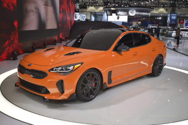 kia-stinger-zeli-da-bude-najbolji-model-na-dva-kontinenta