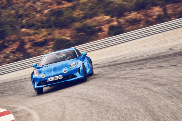 alpine-predstavlja-svoj-a110-premiere-edition