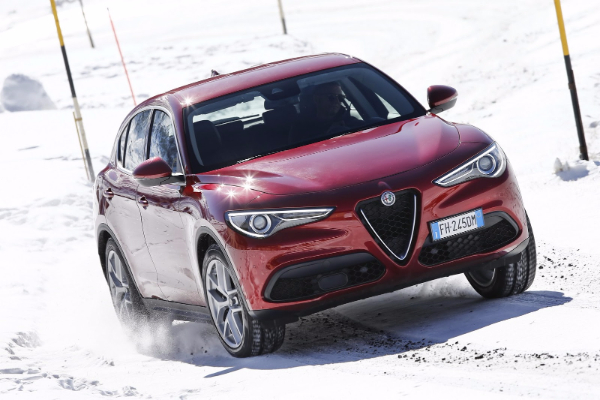 nova-alfa-romeo-stelvio-suv