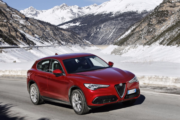 nova-alfa-romeo-stelvio-suv