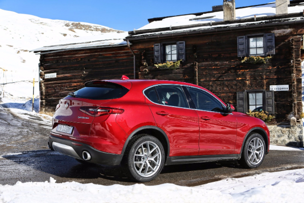 nova-alfa-romeo-stelvio-suv