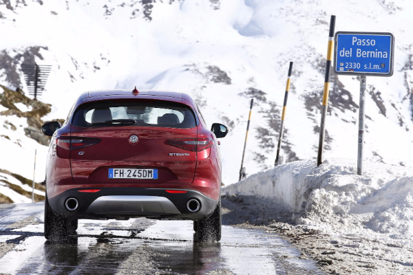 nova-alfa-romeo-stelvio-suv