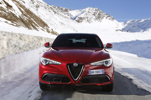 nova-alfa-romeo-stelvio-suv