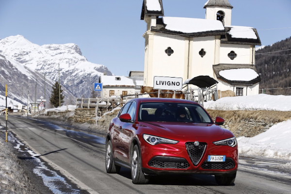 nova-alfa-romeo-stelvio-suv