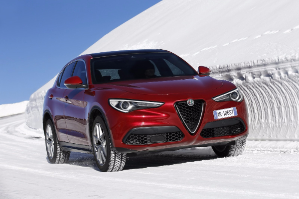 nova-alfa-romeo-stelvio-suv