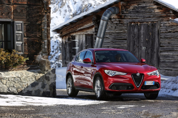 nova-alfa-romeo-stelvio-suv