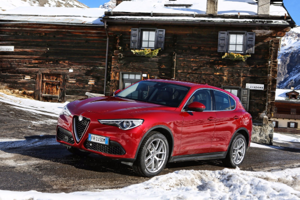 nova-alfa-romeo-stelvio-suv