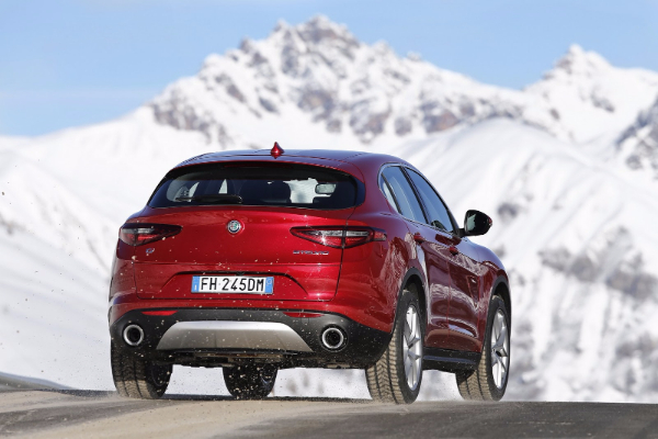 nova-alfa-romeo-stelvio-suv