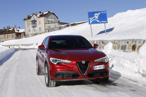 nova-alfa-romeo-stelvio-suv