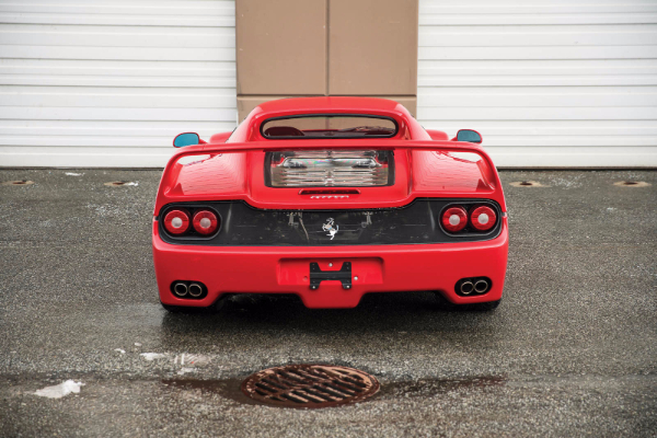 ferrari-f50-majka-tajsona