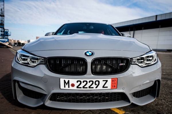 nardo-grey-bmw-m3-nocna-mora-audija