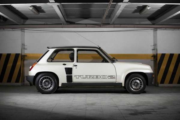 savrseno-ocuvani-renault-5-turbo-2-iz-1983-