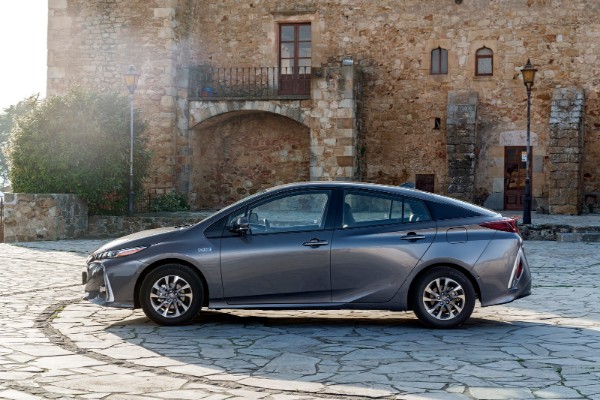 prius-plug-in-hybrid-za-evropsko-trziste