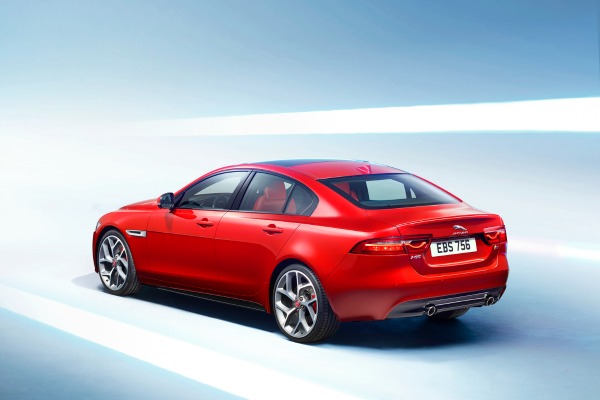 jaguar-xe-svr-sa-500-konjskih-snaga