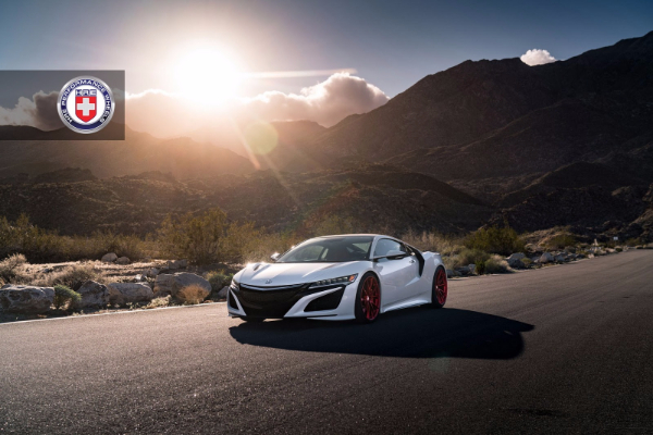 acura-nsx-na-vatreno-crvenim-tockovima