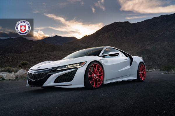 acura-nsx-na-vatreno-crvenim-tockovima