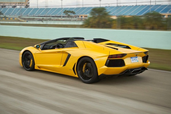 lamborghini-aventador-se-ne-sme-puniti-do-vrha