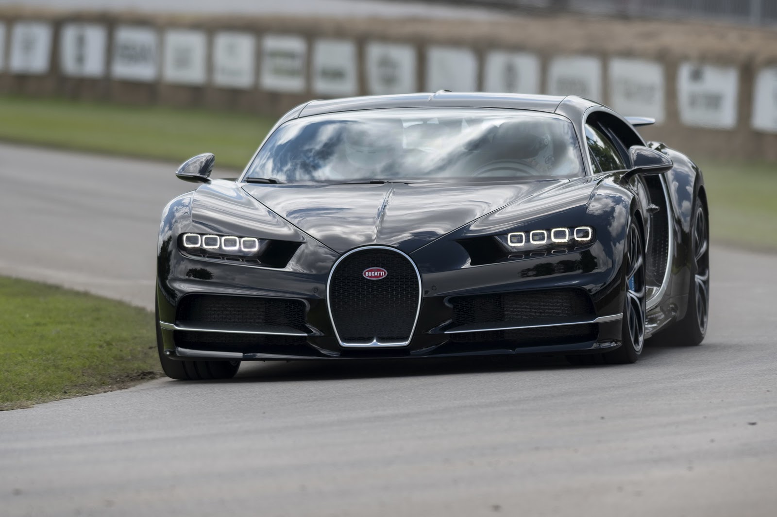 bugatti-chiron-od-0-do-400-za-manje-od-60-sekundi