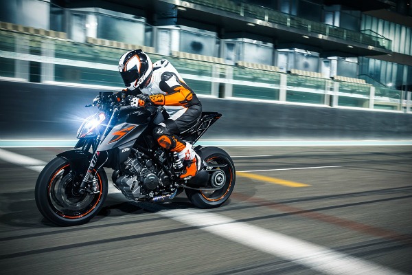 novi-ktm-super-duke-1290r-vojvoda-na-dva-tocka