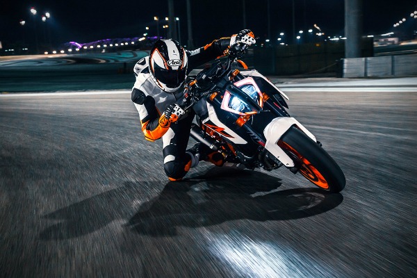 novi-ktm-super-duke-1290r-vojvoda-na-dva-tocka