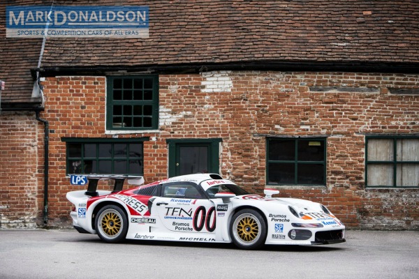 porsche-993-gt1-trkacki-automobil-namenjen-ulicama